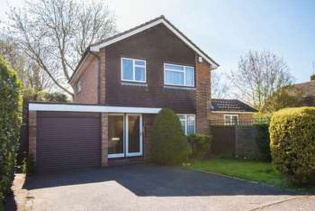  Image of 3 Bedroom Detached for sale at Stratton Road  Princes Risborough, HP27 9AX