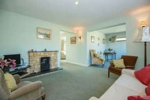  Image of 3 Bedroom Detached for sale at Stratton Road  Princes Risborough, HP27 9AX