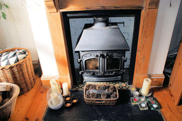  Image of 3 Bedroom Cottage for sale at Pye Corner Hambrook Bristol, BS16 1SH
