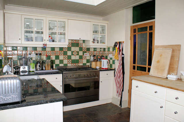  Image of 3 Bedroom Cottage for sale at Pye Corner Hambrook Bristol, BS16 1SH