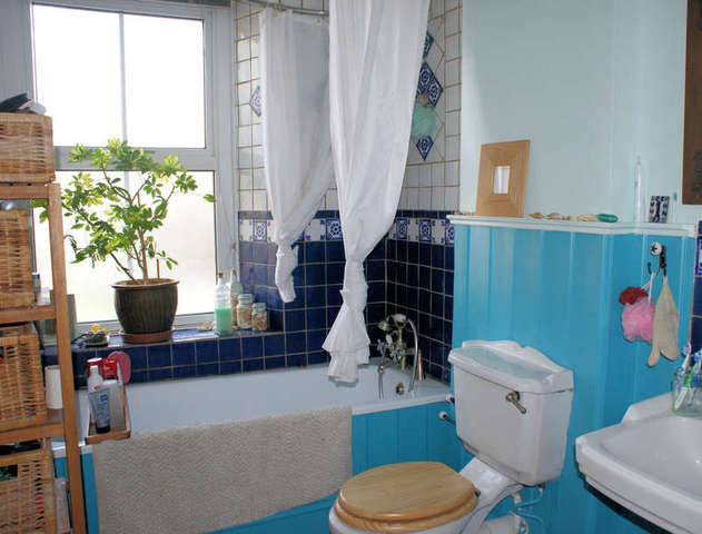  Image of 3 Bedroom Cottage for sale at Pye Corner Hambrook Bristol, BS16 1SH