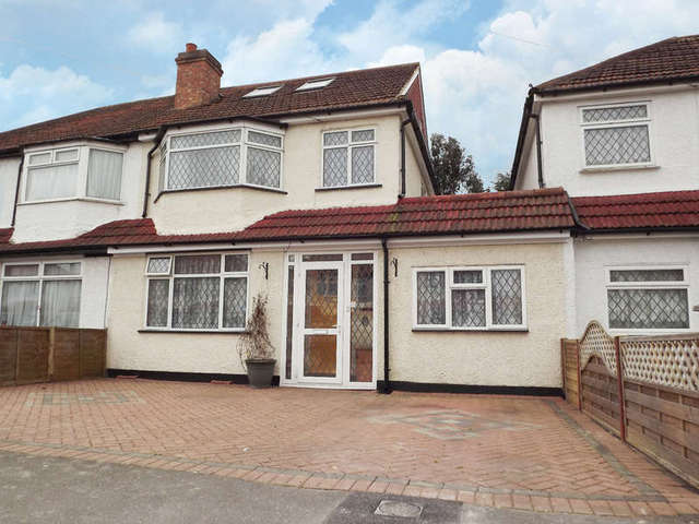  Image of 5 Bedroom Semi-Detached for sale at Tolworth Surrey Tolworth, KT6 7NP