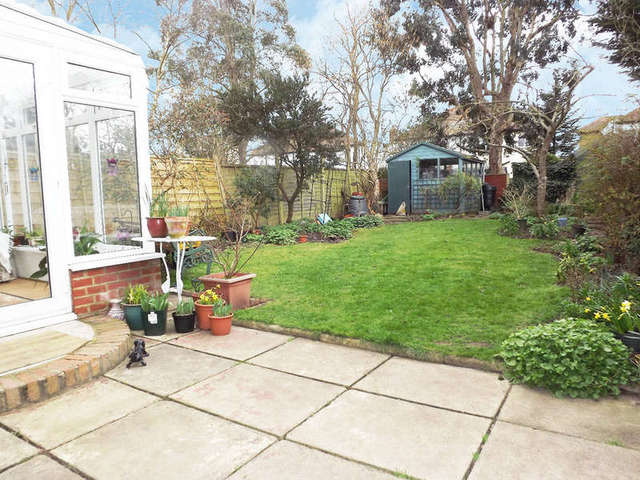  Image of 5 Bedroom Semi-Detached for sale at Tolworth Surrey Tolworth, KT6 7NP