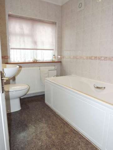  Image of 5 Bedroom Semi-Detached for sale at Tolworth Surrey Tolworth, KT6 7NP