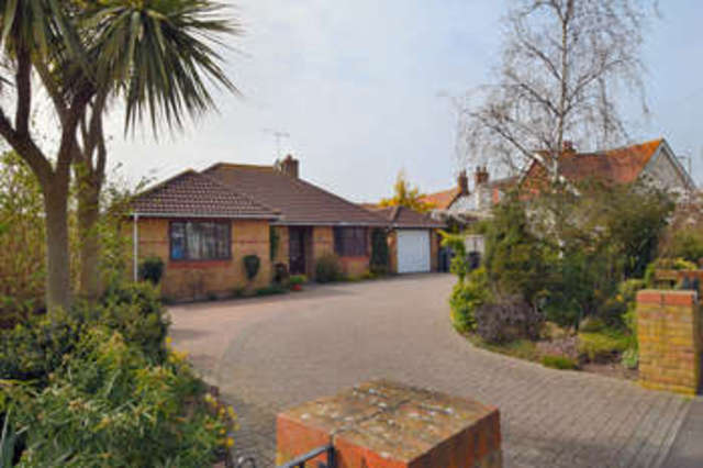 Image of 3 Bedroom Bungalow for sale at Reculver Road  Herne Bay, CT6 6PZ