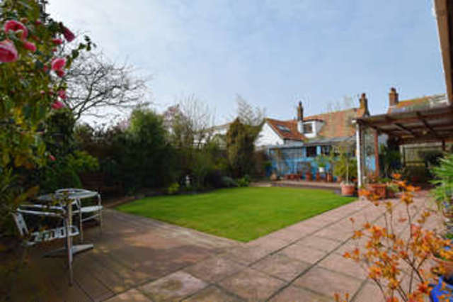  Image of 3 Bedroom Bungalow for sale at Reculver Road  Herne Bay, CT6 6PZ