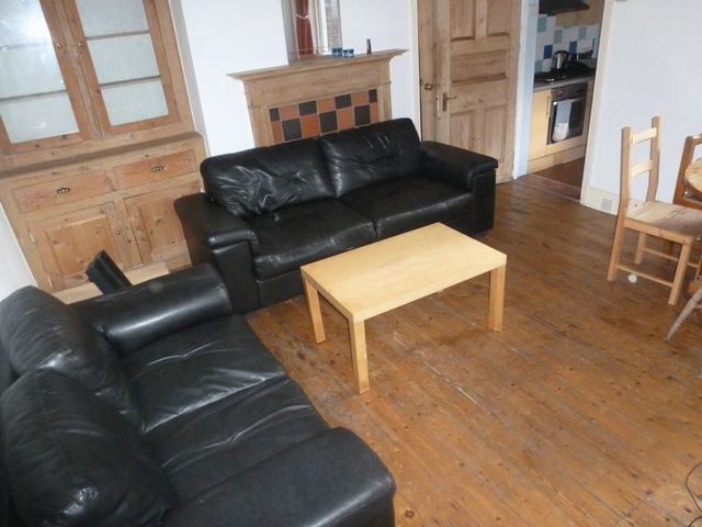  Image of 3 Bedroom Flat to rent at Sackville Road Array Byker, NE6 5TA