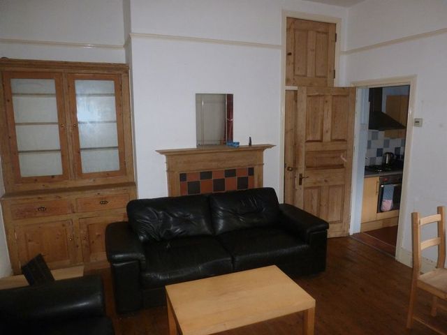  Image of 3 Bedroom Flat to rent at Sackville Road Array Byker, NE6 5TA