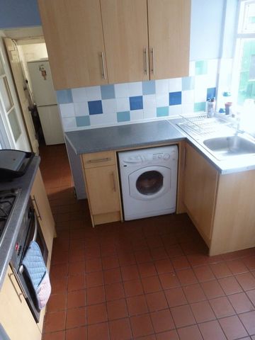  Image of 3 Bedroom Flat to rent at Sackville Road Array Byker, NE6 5TA