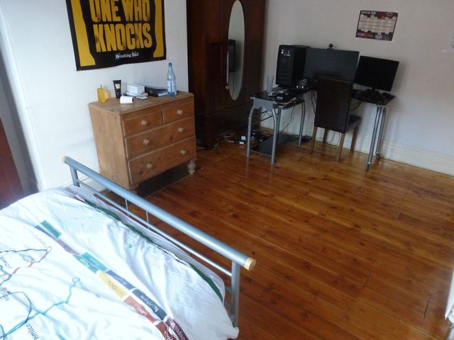  Image of 3 Bedroom Flat to rent at Sackville Road Array Byker, NE6 5TA