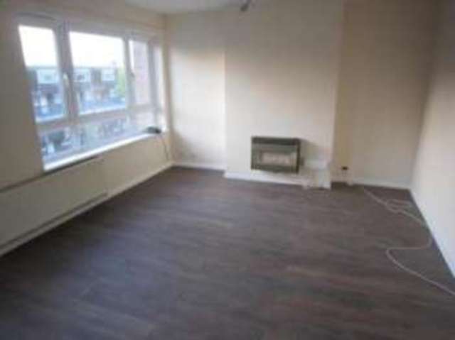  Image of 3 Bedroom Flat for sale at Woolwich  Woolwich, SE18 5LQ
