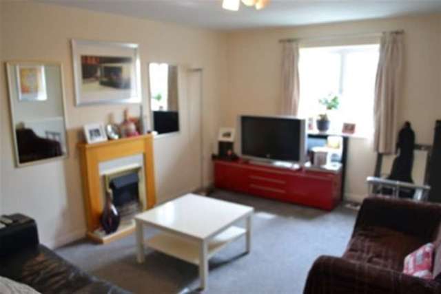  Image of 2 Bedroom Flat to rent at Sandbach, CW11 3HU