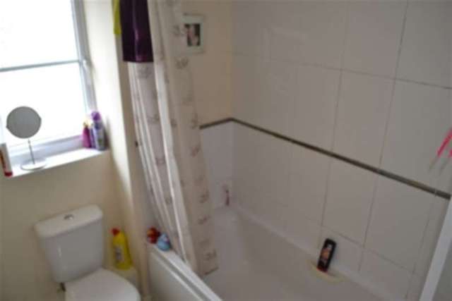  Image of 2 Bedroom Flat to rent at Sandbach, CW11 3HU
