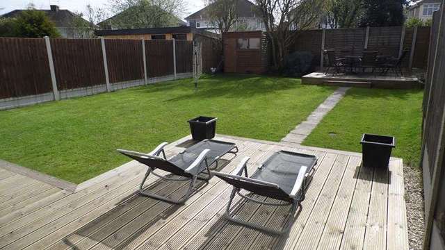  Image of 4 Bedroom Semi-Detached for sale at Seddons Walk  Hockley, SS5 5DB