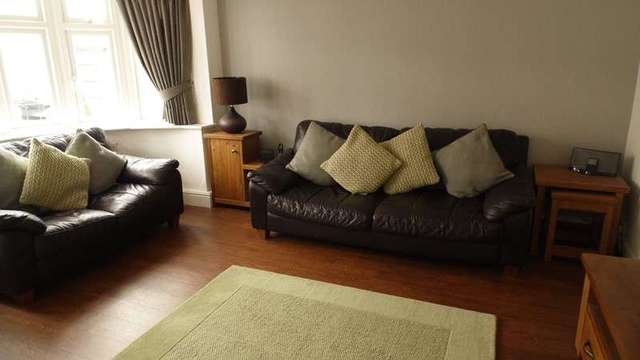 Image of 4 Bedroom Semi-Detached for sale at Seddons Walk  Hockley, SS5 5DB