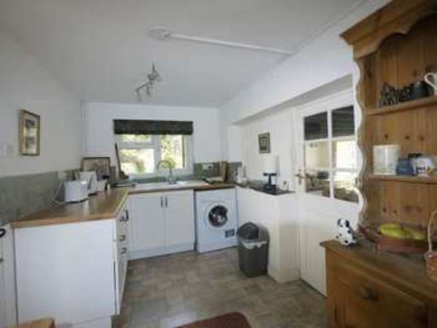  Image of 3 Bedroom Detached for sale at New Inn Cross Shebbear Beaworthy, EX21 5SN