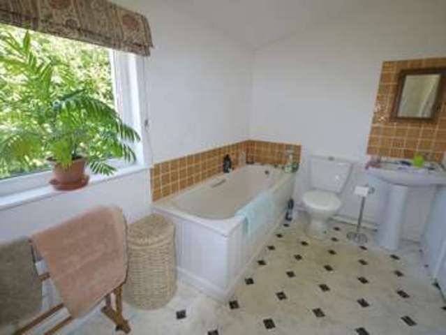  Image of 3 Bedroom Detached for sale at New Inn Cross Shebbear Beaworthy, EX21 5SN