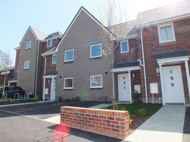  Image of 3 Bedroom Detached to rent at Shirley  Southampton, SO16 4LG