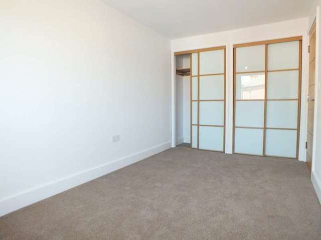  Image of 3 Bedroom Detached to rent at Shirley  Southampton, SO16 4LG