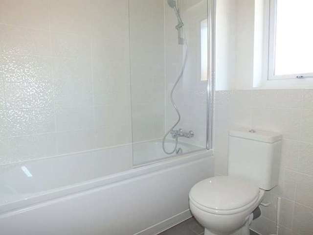  Image of 3 Bedroom Detached to rent at Shirley  Southampton, SO16 4LG