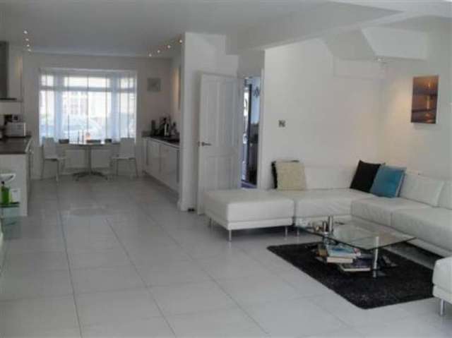  Image of 3 Bedroom Semi-Detached to rent at Childwall Liverpool Merseyside, L16 9JH