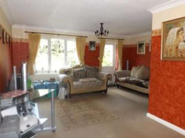  Image of 3 Bedroom Detached for sale at South Woodham Ferrers Chelmsford South Woodham Ferrers, CM3 5GA