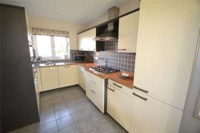  Image of 4 Bedroom Detached for sale at Bracknell Berkshire Popeswood, RG12 8BN
