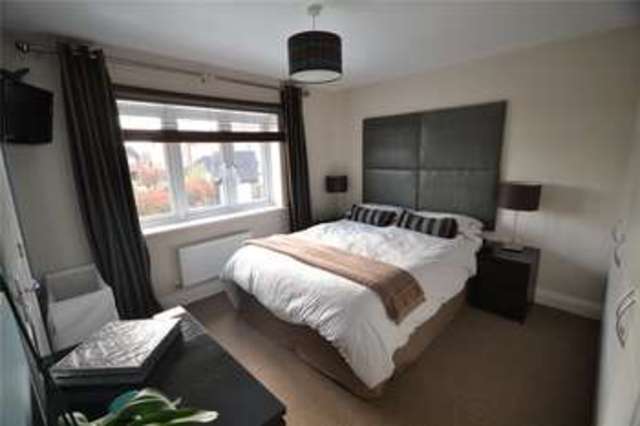 Image of 4 Bedroom Detached for sale at Bracknell Berkshire Popeswood, RG12 8BN