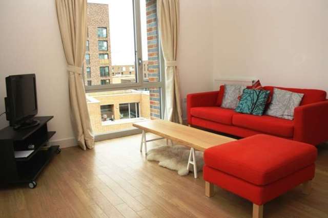  Image of 2 Bedroom Flat to rent at Devons Road  Bow, E3 3BF