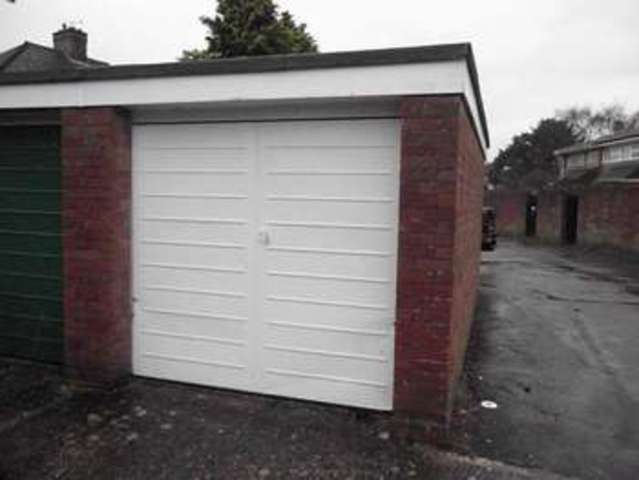  Image of Property to rent at St Georges Drive  Chichester, PO19 8SX