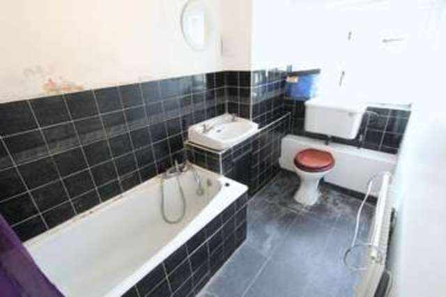  Image of 1 Bedroom Flat to rent at St Stephens Road  Bournemouth, BH2 6JU