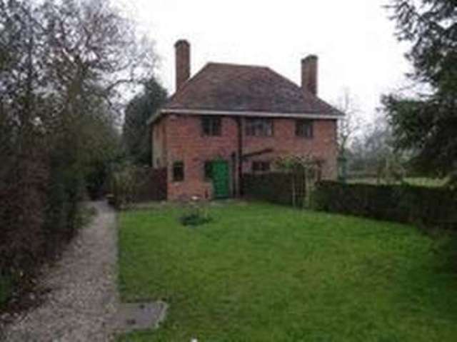  Image of 4 Bedroom Detached to rent at Stock Lane  Ingatestone, CM4 9QL