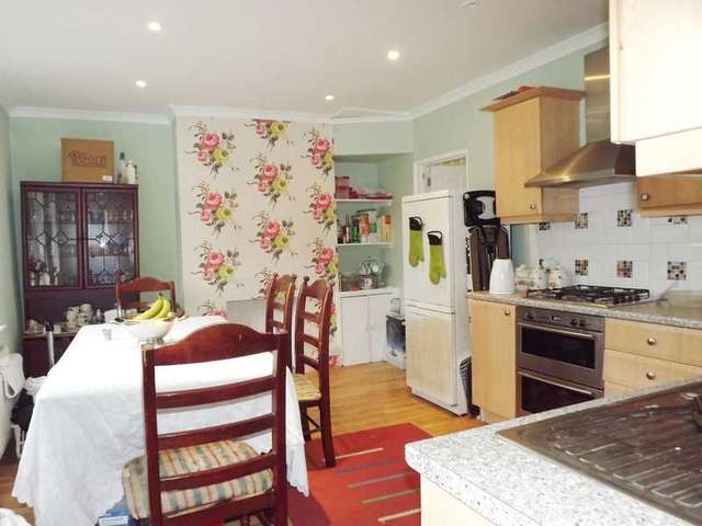  Image of 3 Bedroom Semi-Detached for sale at Surbiton Tolworth Surrey, KT6 7LF