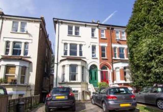  Image of 2 Bedroom Flat for sale at London  Drayton Green, W13 8JR
