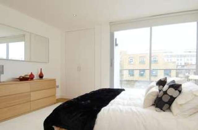  Image of 2 Bedroom Flat to rent at Dereham Place  London, EC2A 3HJ