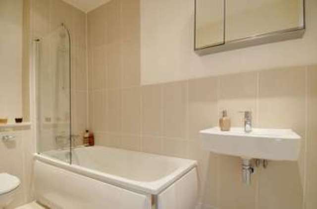  Image of 2 Bedroom Flat to rent at Dereham Place  London, EC2A 3HJ