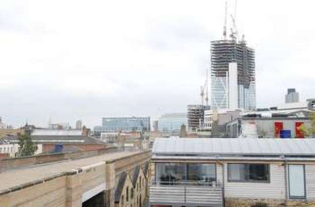  Image of 2 Bedroom Flat to rent at Dereham Place  London, EC2A 3HJ