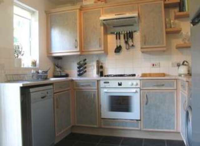  Image of 2 Bedroom Semi-Detached to rent at The Glade Mytchett CAMBERLEY, GU16 6BG
