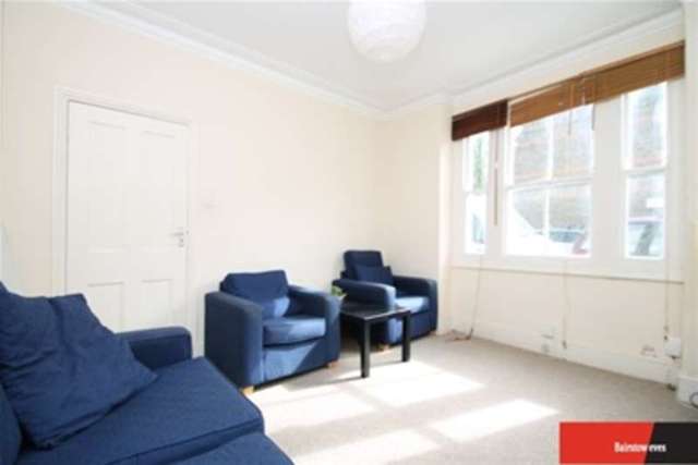  Image of 4 Bedroom Detached to rent at London, SW8 4RU