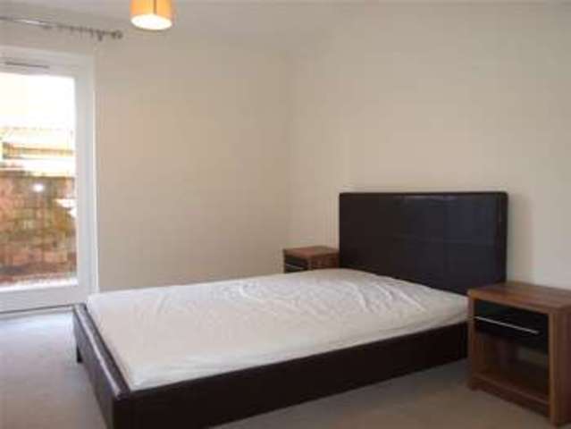 Image of 2 Bedroom Apartment to rent at 6 Crown Place Reading Reading, RG1 5AE