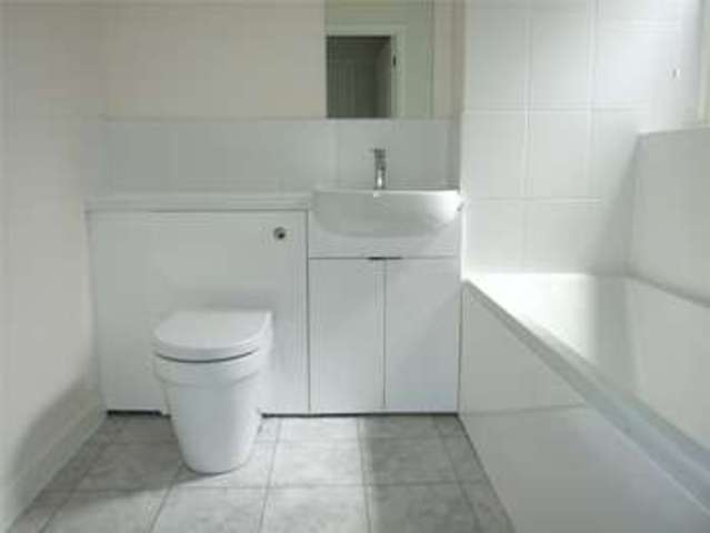  Image of 2 Bedroom Apartment to rent at 6 Crown Place Reading Reading, RG1 5AE