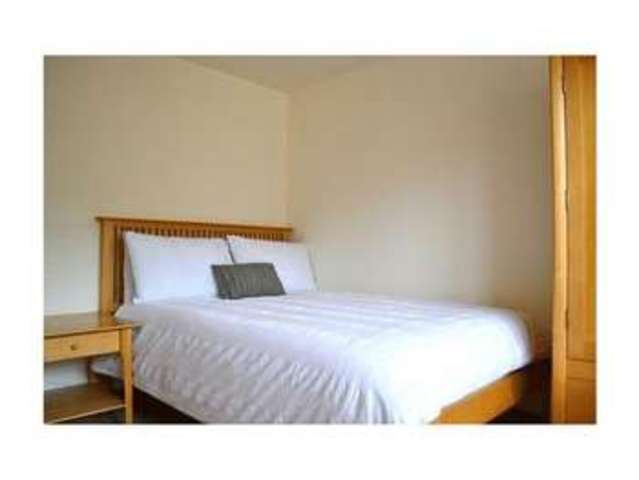  Image of 2 Bedroom Flat to rent at Watts Street  London, E1W 2PZ