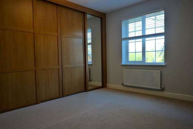  Image of 4 Bedroom Semi-Detached to rent at Winnersh Wokingham Winnersh, RG41 1AD