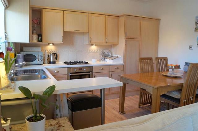  Image of 2 Bedroom Flat for sale at Isleworth Middlesex Isleworth, TW7 6TH