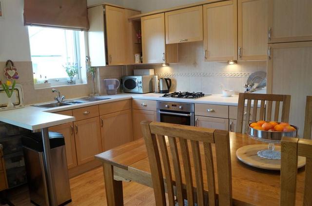  Image of 2 Bedroom Flat for sale at Isleworth Middlesex Isleworth, TW7 6TH