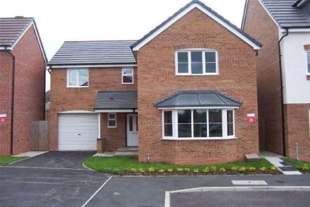  Image of 4 Bedroom Detached to rent at Newcastle, ST5 7NB