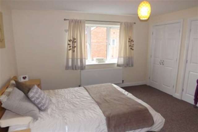  Image of 4 Bedroom Detached to rent at Newcastle, ST5 7NB