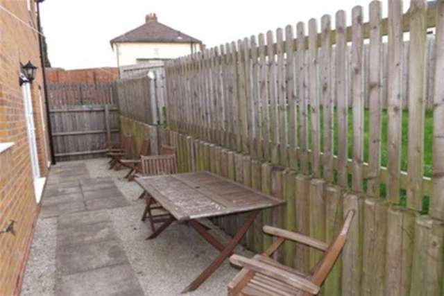  Image of 4 Bedroom Detached to rent at Newcastle, ST5 7NB