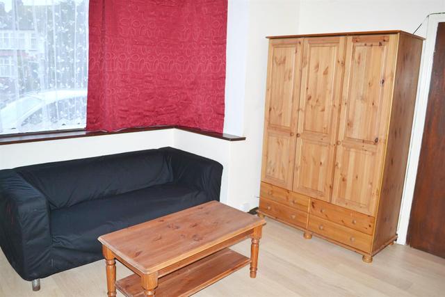  Image of Property to rent at North Finchley, N12 0RJ