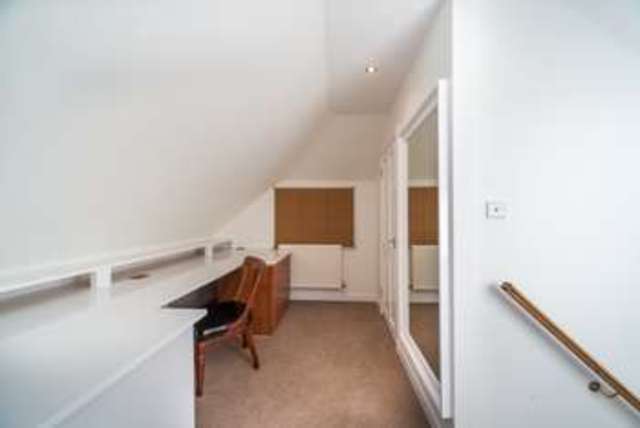  Image of 4 Bedroom Detached for sale at Sighthill Place  Edinburgh, EH11 4PF